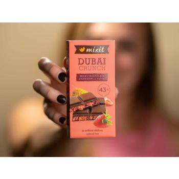 Mixit dubai csokoládé eper krémmel